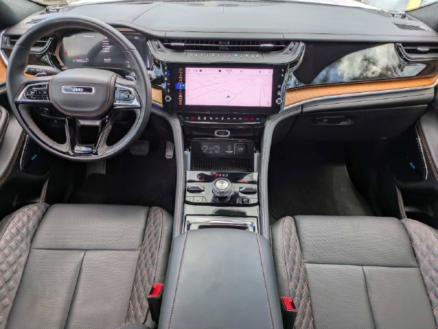 Certified 2026 Jeep Grand Cherokee Summit w/ Obsidian Package AWD/4WD image 13
