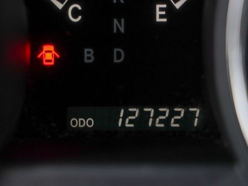 Used 2012 Toyota Highlander Limited AWD/4WD image 16