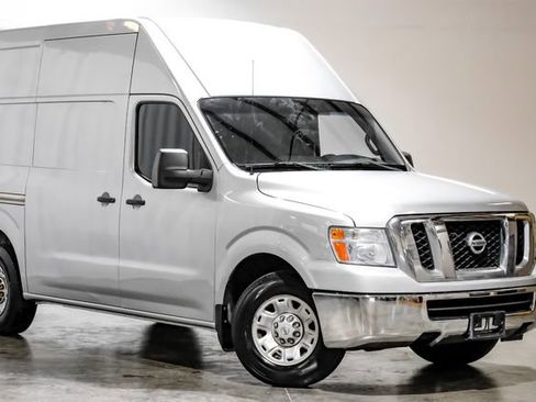 Used 2013 Nissan NV 3500 SV w/ Technology Pkg image 11