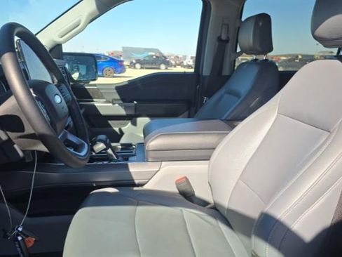 Used 2025 Ford F150 Lightning Flash image 9