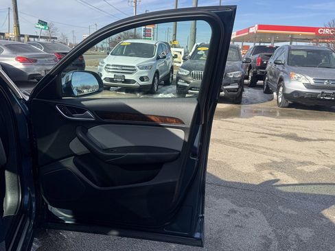 Used 2018 Audi Q3 2.0T Premium Plus w/ Premium Plus Package image 20