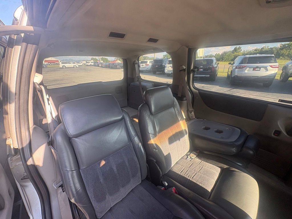 Used 2002 Chevrolet Venture Warner Brothers w/ Trailering Pkg FWD image 7