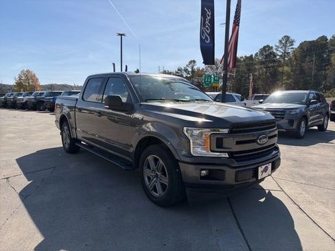 Used 2018 Ford F150 XLT w/ Equipment Group 302A Luxury image 3