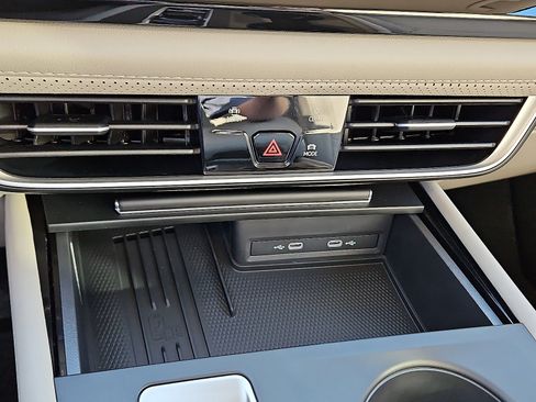 New 2026 Volkswagen Atlas SE image 15