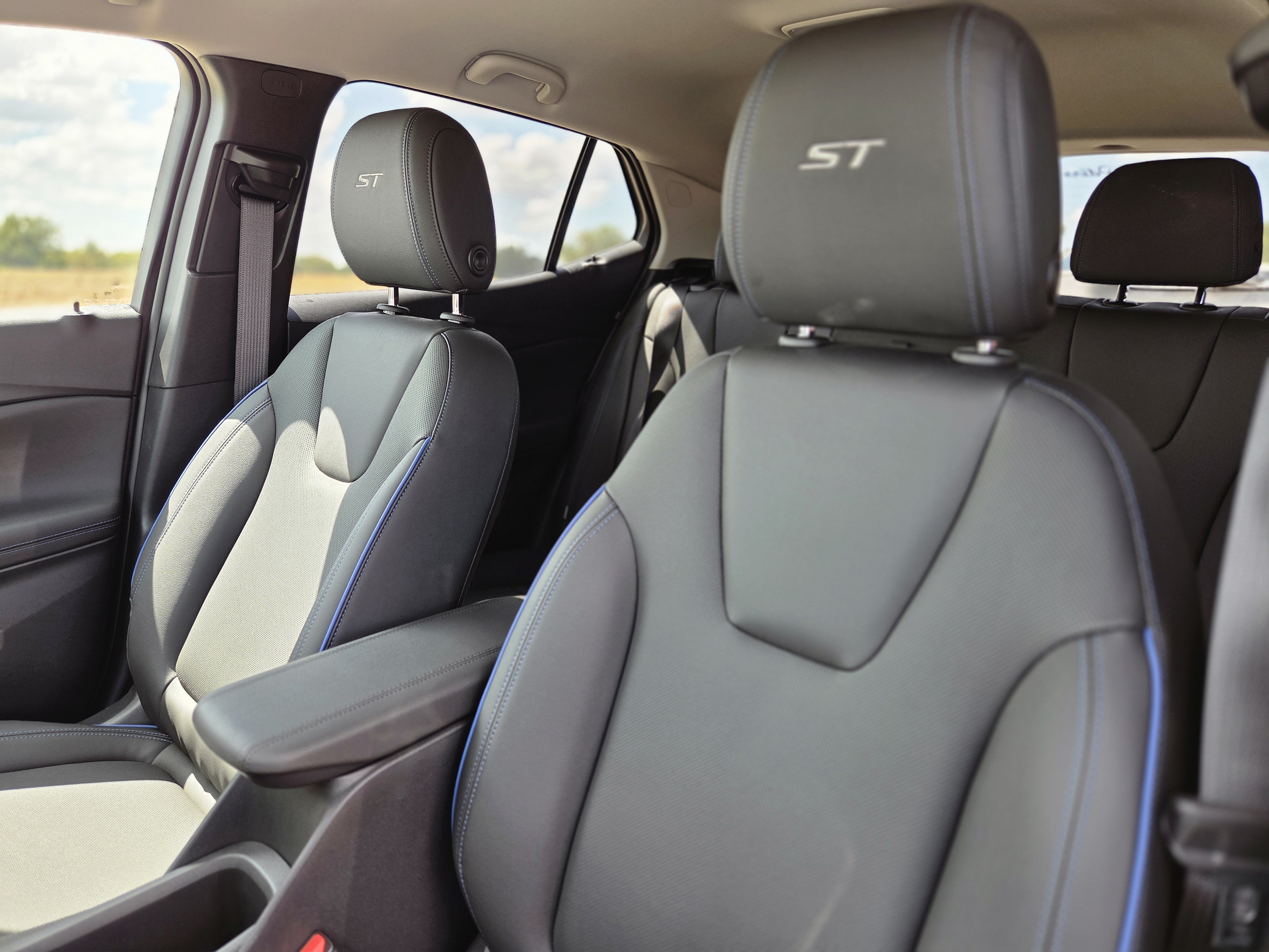 New 2026 Buick Encore GX Sport Touring w/ Advanced Technology Package FWD image 21