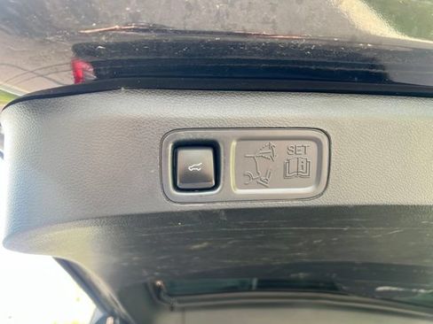 Used 2023 Ford Expedition Max Limited AWD/4WD image 16