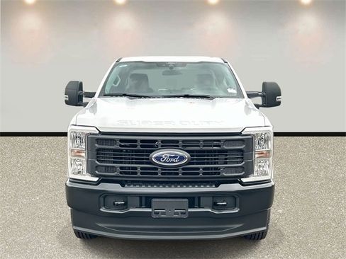 New 2026 Ford F250 XL image 2
