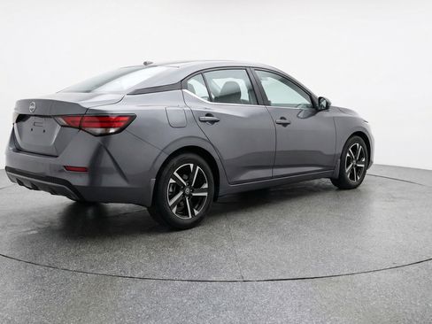 Used 2025 Nissan Sentra SV image 9