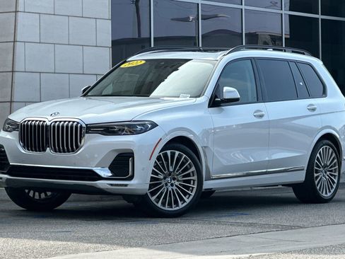 Used 2022 BMW X7 xDrive40i w/ Premium Package image 8