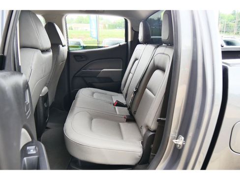 Used 2018 Chevrolet Colorado W/T w/ WT Convenience Package AWD/4WD image 17