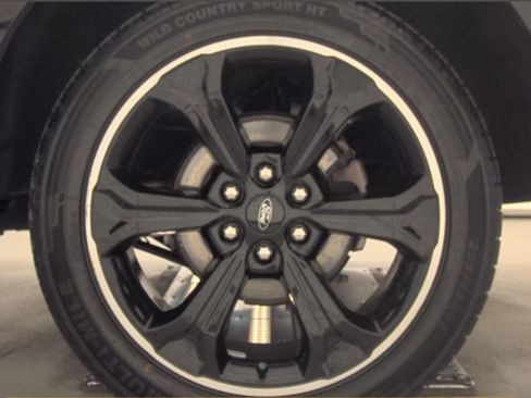 Used 2023 Ford Expedition Limited AWD/4WD image 12