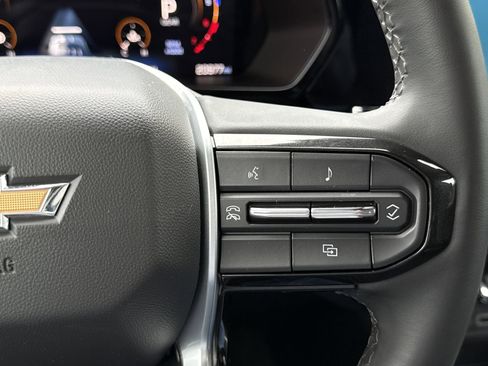 Used 2024 Chevrolet Colorado LT RWD image 30