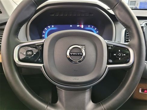 Certified 2025 Volvo XC90 B6 Plus image 36