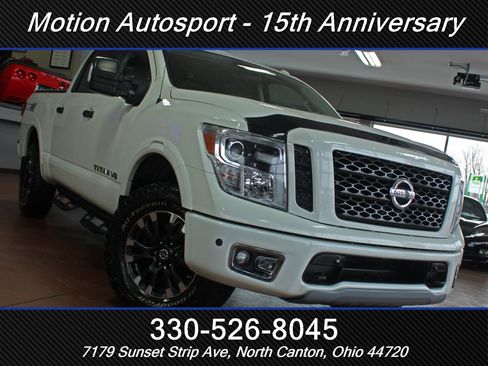 Used 2019 Nissan Titan SV image 55