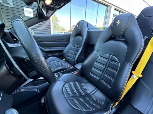 Used 2019 Ferrari 488 Spider image 5