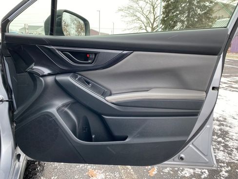 Used 2022 Subaru Crosstrek 2.5i Sport w/ Moonroof Package image 9