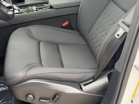 Certified 2025 Volvo XC90 B6 Plus AWD/4WD image 23