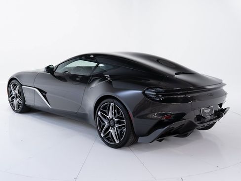 Used 2020 Aston Martin DBS Zagato image 3