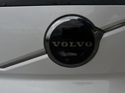 New 2025 Volvo EX90 Plus AWD/4WD image 32