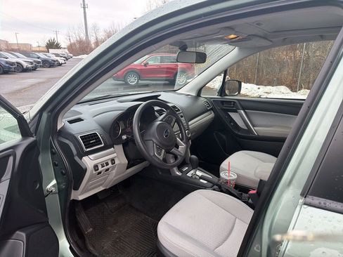 Used 2018 Subaru Forester 2.5i Premium w/ All-Weather Package image 11