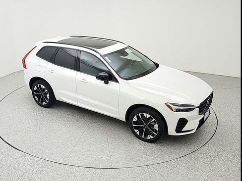 New 2026 Volvo XC60 T8 Plus w/ Climate Package AWD/4WD image 15