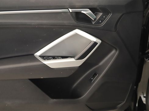 Certified 2021 Audi Q3 2.0T Premium w/ Convenience Package image 23