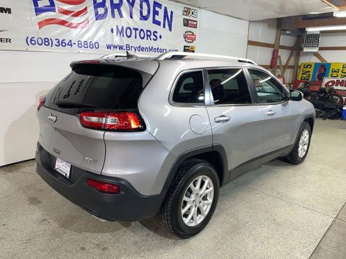 Used 2015 Jeep Cherokee Latitude w/ Cold Weather Group image 2