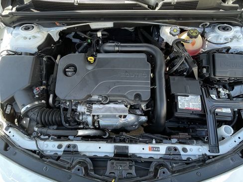 Used 2024 Chevrolet Malibu LT image 27