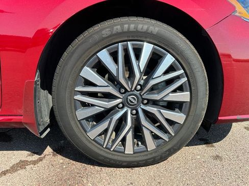 Used 2023 Nissan Altima 2.5 SV FWD image 38