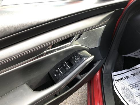 Used 2021 MAZDA MAZDA3 s image 11