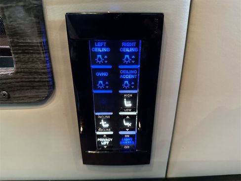 Used 2016 Mercedes-Benz Sprinter 3500 image 34