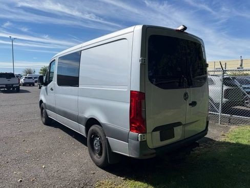 Used 2022 Mercedes-Benz Sprinter 2500 image 3