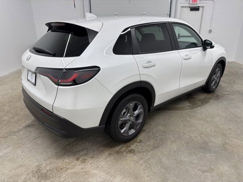 Certified 2026 Honda HR-V LX image 5