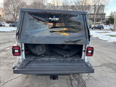 Used 2023 Jeep Gladiator Mojave w/ Cold Weather Group image 23