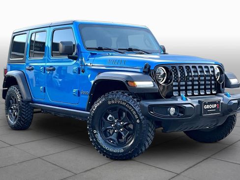 Used 2023 Jeep Wrangler Unlimited w/ Convenience Group AWD/4WD image 3