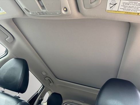 Used 2015 Nissan Rogue SL AWD/4WD image 12