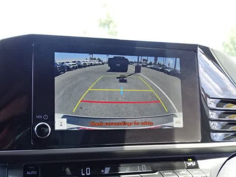 Used 2025 Toyota Camry SE FWD image 29