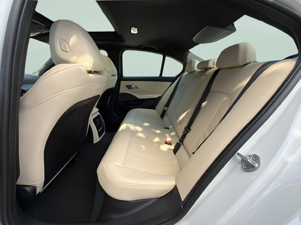 New 2026 BMW 330i Sedan w/ M Sport Package RWD image 21