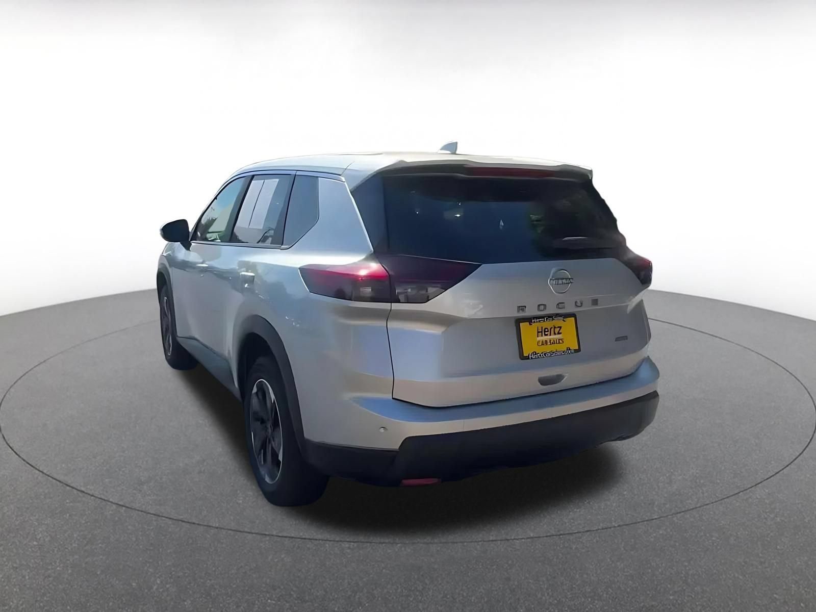 Used 2025 Nissan Rogue SV AWD/4WD image 10