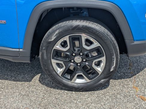 Used 2018 Jeep Compass Trailhawk w/ Leather Interior Group AWD/4WD image 10