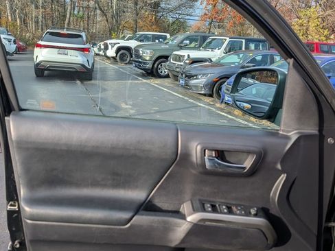 Certified 2020 Toyota Tacoma Limited image 14