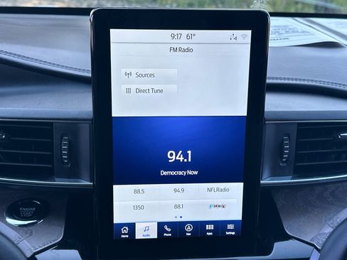 Used 2022 Ford Explorer Platinum w/ Equipment Group 601A AWD/4WD image 18