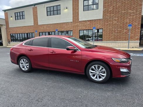 Used 2024 Chevrolet Malibu LT FWD image 2
