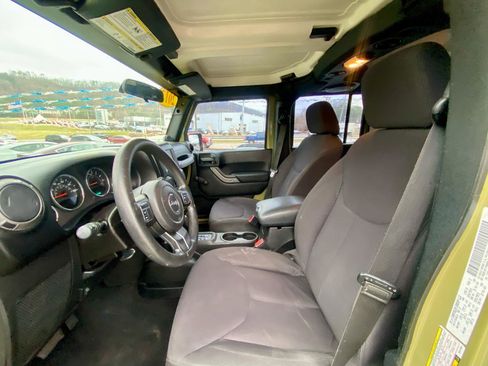 Used 2013 Jeep Wrangler Unlimited Sport image 12