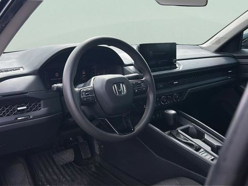 Used 2023 Honda Accord EX image 11