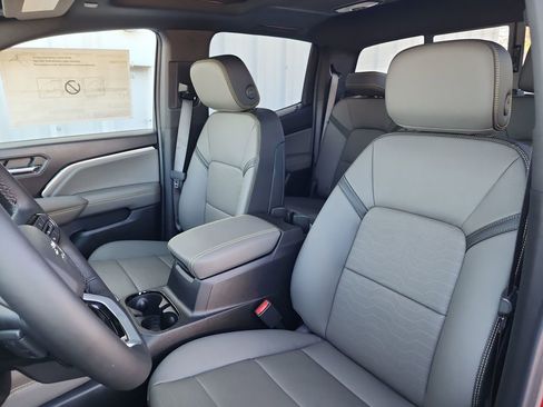 New 2026 Chevrolet Colorado ZR2 w/ Technology Package image 14