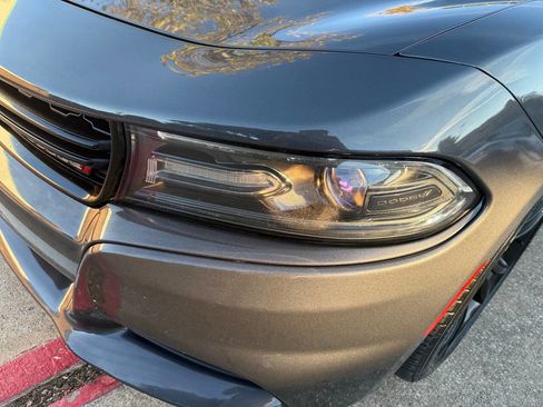 Used 2017 Dodge Charger R/T w/ Blacktop Package image 10