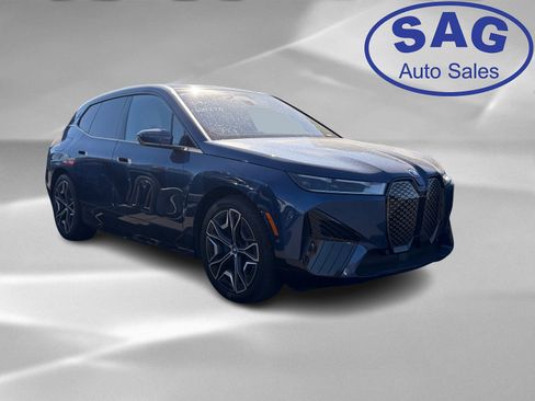 Used 2023 BMW iX xDrive50 w/ Ultimate Package 2 image 2