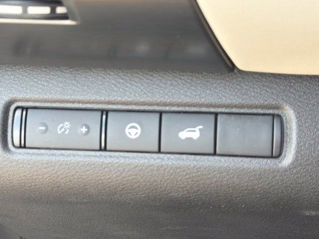 Used 2023 Nissan Pathfinder SL AWD/4WD image 30