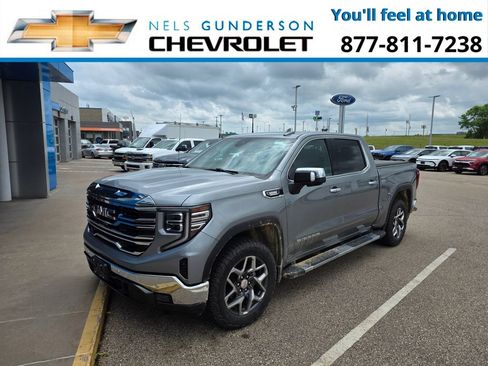 Used 2023 GMC Sierra 1500 SLT w/ SLT Premium Plus Package AWD/4WD image 2